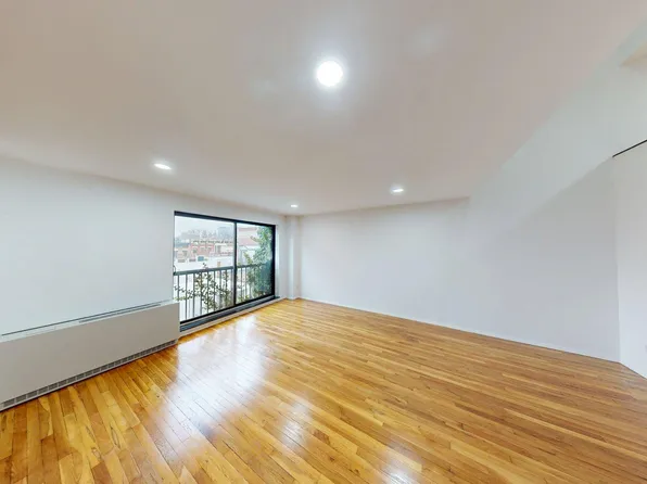 10 Jones Street image 1 of 9