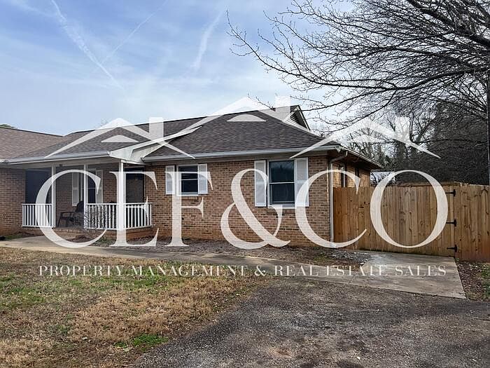 1st image of 125 Lacey Ln