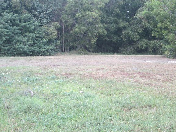 2nd image of 902 SE 1st Pl
