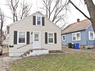 1211 19th Ave SW, Cedar Rapids, IA 52404