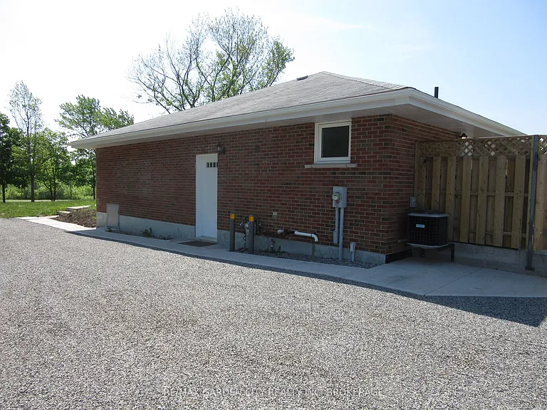 11981 Morris Rd — Photo 15