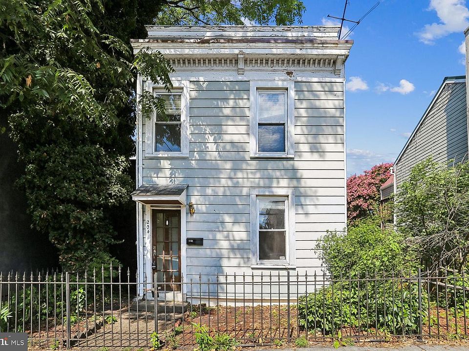 1st image of 204 N Payne St