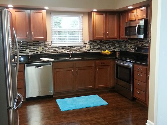 3rd image of 715 Haven Hill Dr