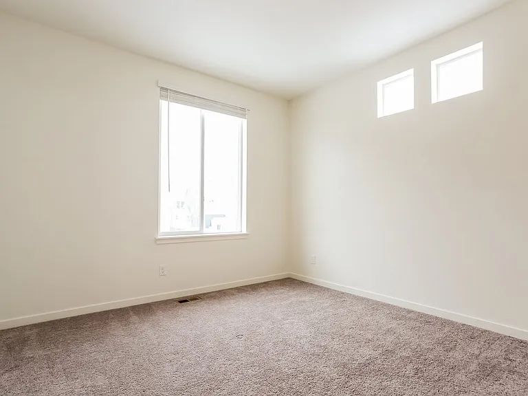 4752 N Tower Ct — Photo 12