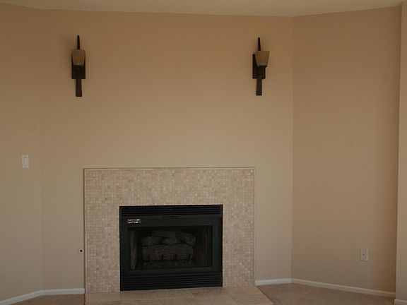 3rd image of 712 Carnelian St