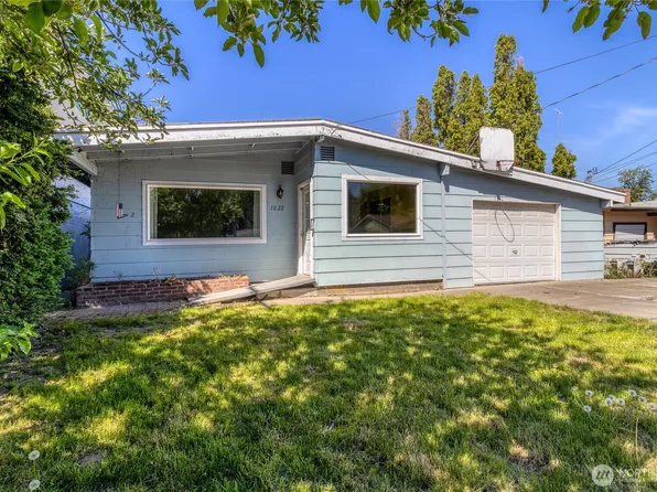 1022 SE Broadway Avenue, College Place, WA 99324
