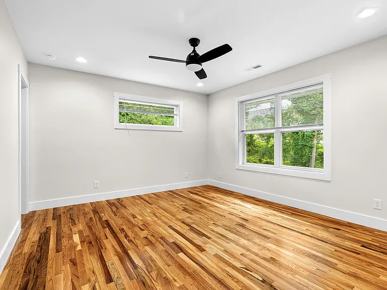 3rd Bedroom 11'x10'