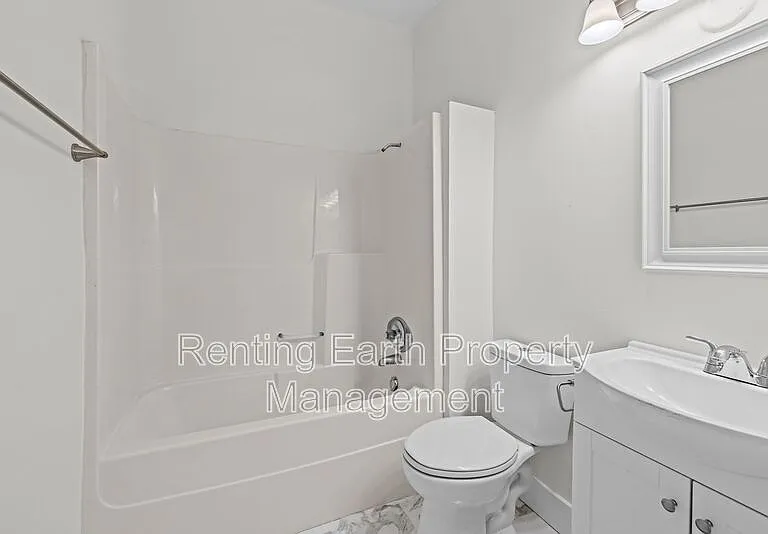 2426 Avenue U — Photo 17