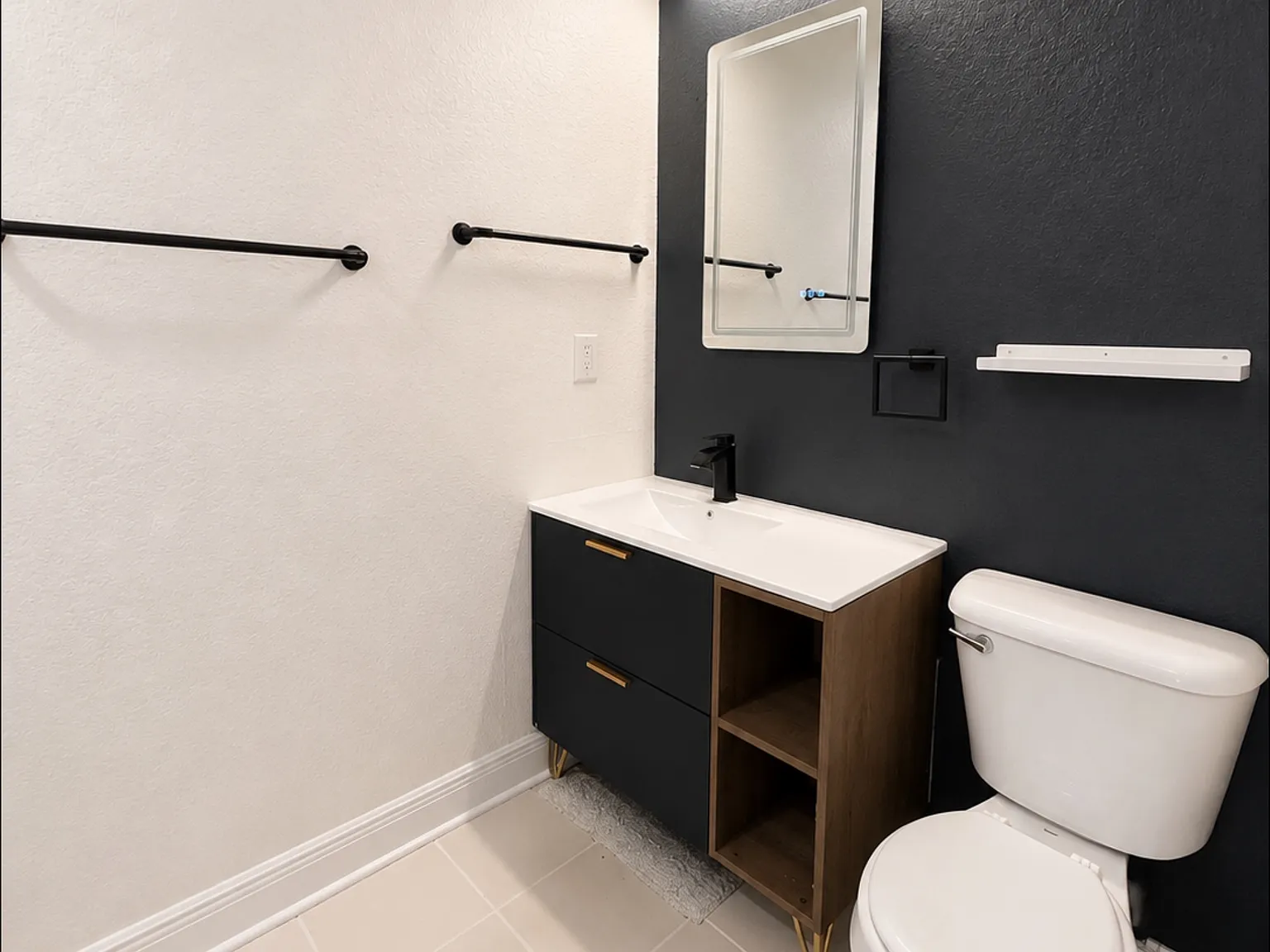 2 bed, 1012 sqft, $1,595 — Photo 3