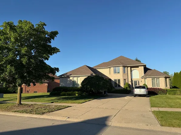 55762 Silver Creek Ln, Macomb, MI 48042