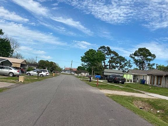 5th image of 717 Marshall Rd