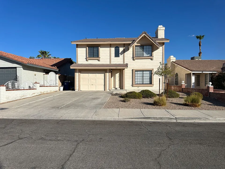 126 Elegante Way