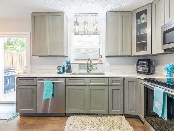 5th image of 1237 Crest Brook Dr