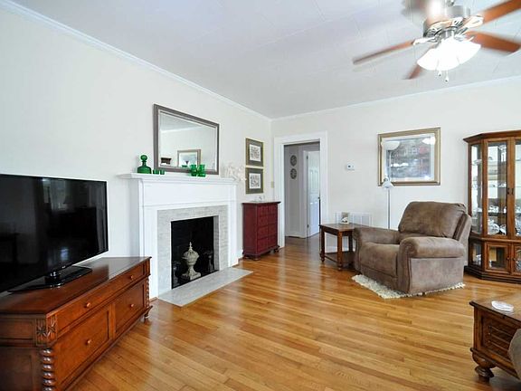 5th image of 2024 Glenn St