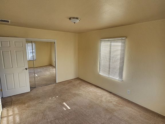 5th image of 963 Dillo St