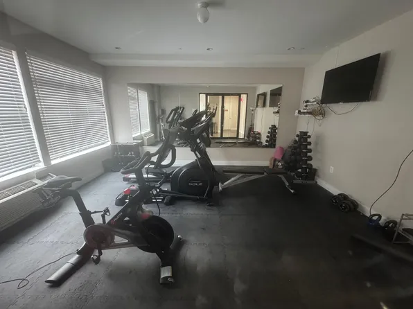 27 Kossuth Place image 10 of 11