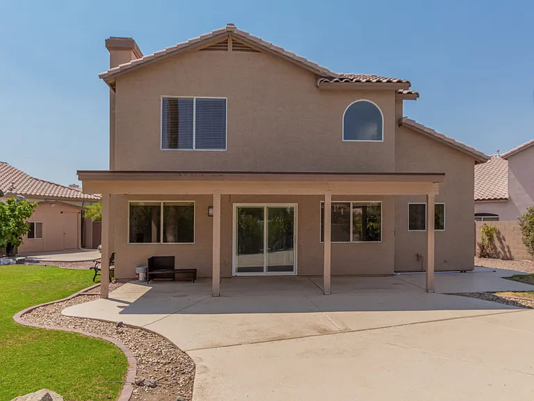 1320 E Charleston Ave — Photo 26