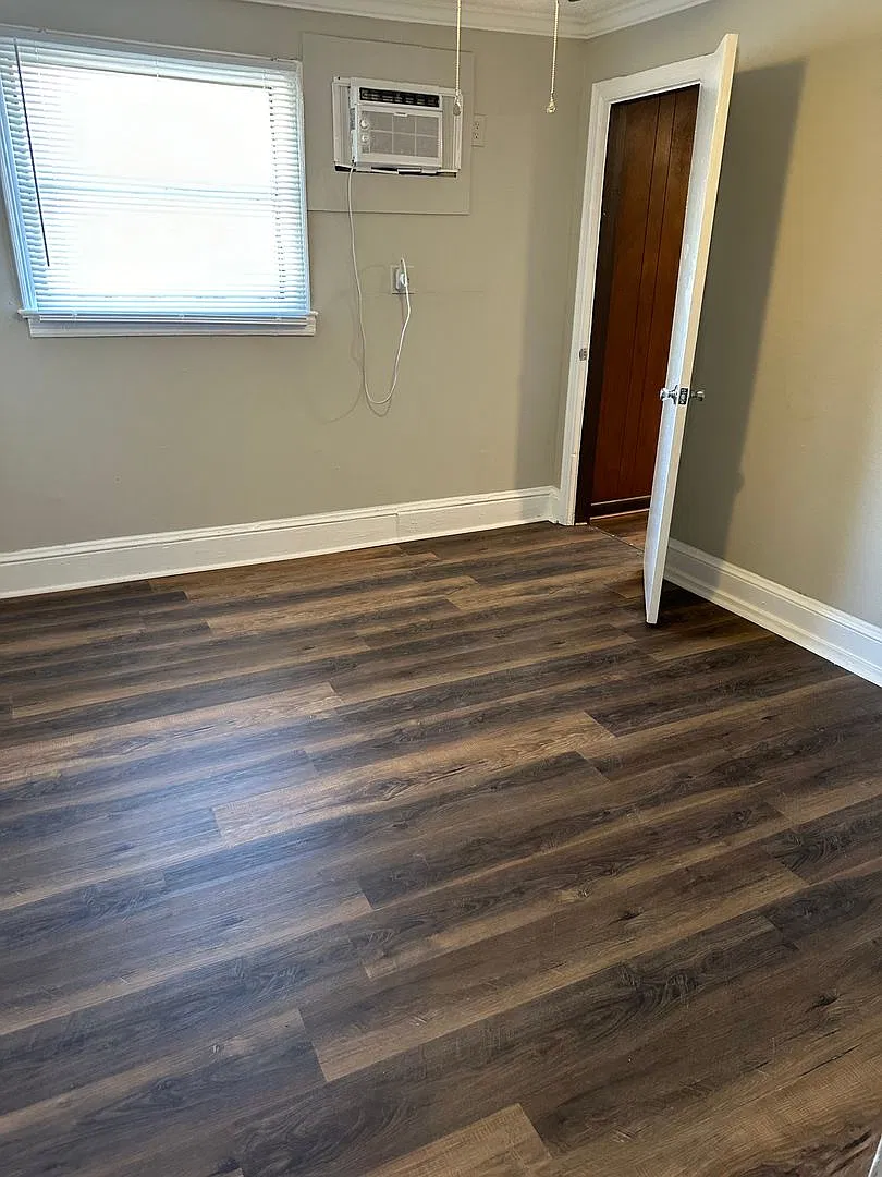 3950 South Dixie Road — Photo 2