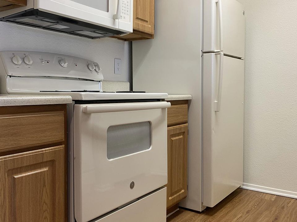 1st image of 124 Mill St #1121