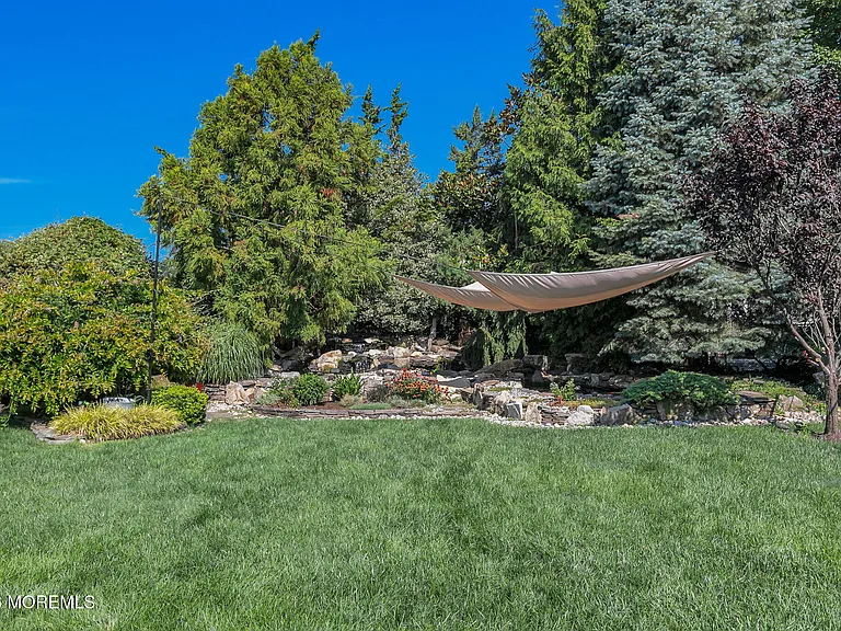 22 Oakes Rd — Photo 46