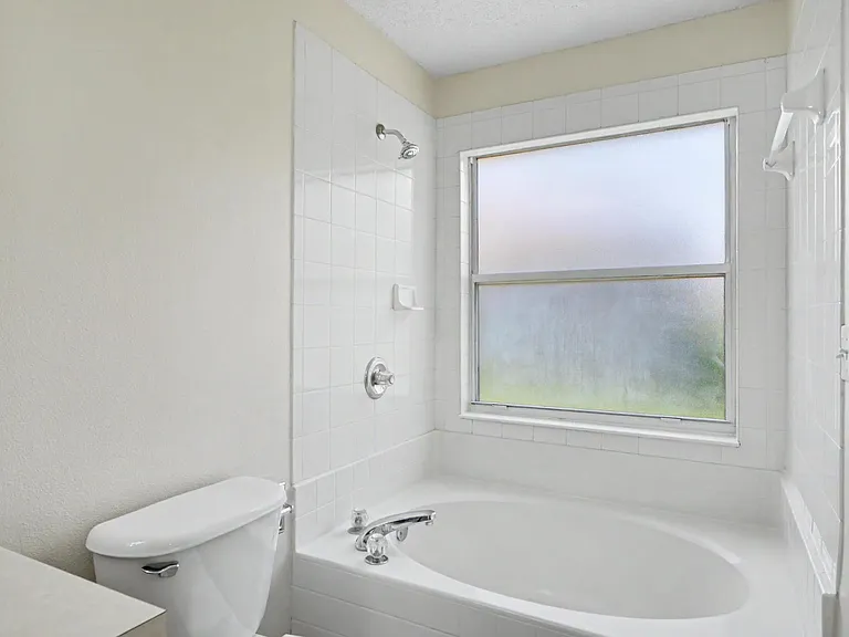 90 Buttonworth Dr #A — Photo 35