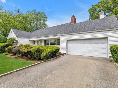 725 Clinton Street, Westbury, NY, 11590