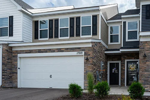 17971 Giants Way Photo 1