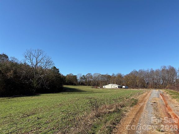5th image of 340 Beaver Dam Church Rd
