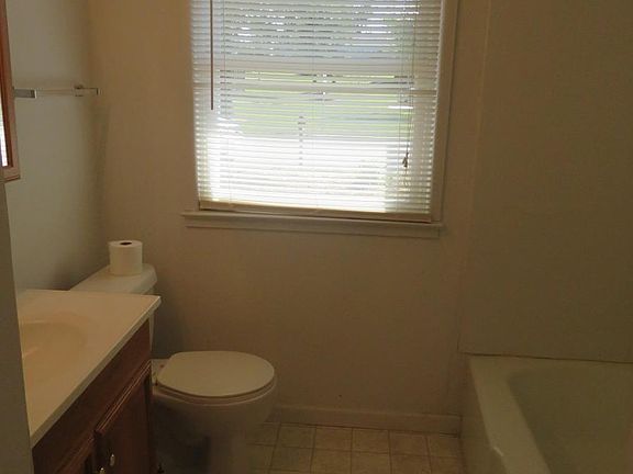 5th image of 1204 Melrose Dr