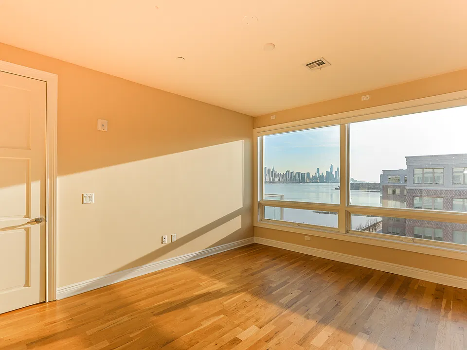 12 Main St #309