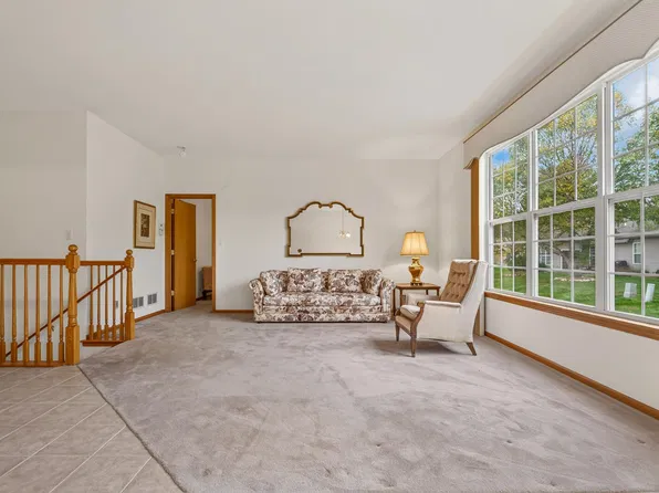 1480 Charlevoix Way, Schererville, IN 46375