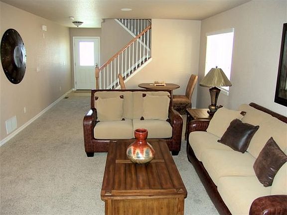 Spacious, 20x14, Living Room & Foyer