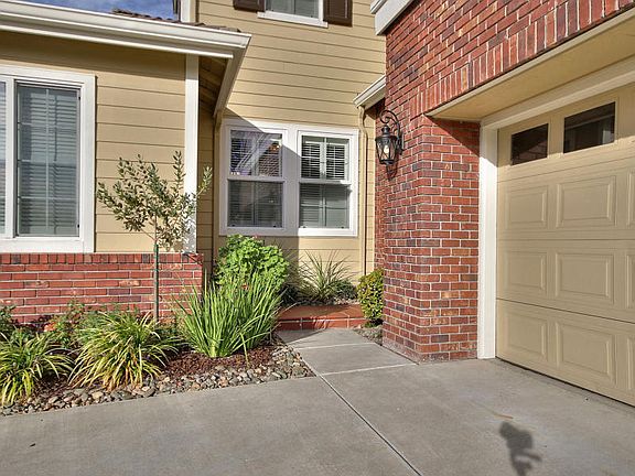 5th image of 4921 Royal Pines Ct