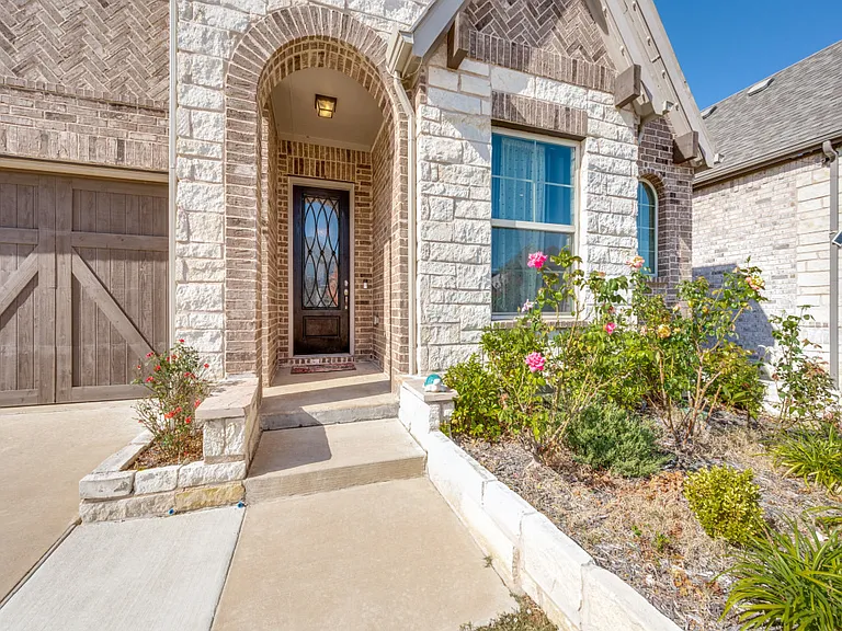 2094 Creekbluff Cir — Photo 31