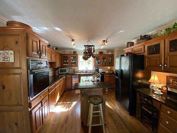 5th image of 3436 Village Glen Ct