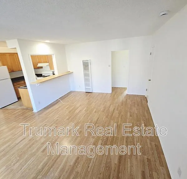 332 Cornell Dr #E — Photo 15