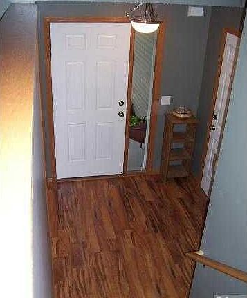 4th image of 421 1st Ave NE