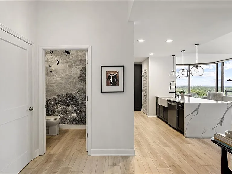 2795 Peachtree Rd NE #1701 — Photo 4