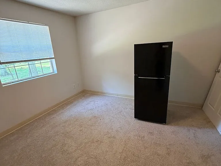 3802 Lexington Dr — Photo 3