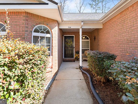 2nd image of 7338 S Mitchell Ct