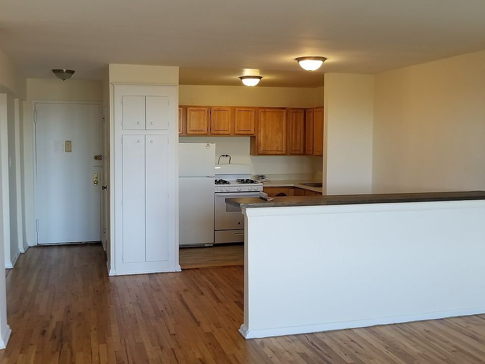 1st image of 2222 E 18th St APT 6G
