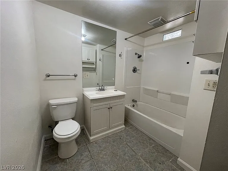 405 S 15th St #B — Photo 9