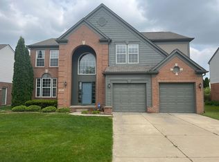 34564 Fontana Dr, Sterling Heights, MI 48312
