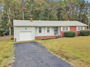 25800 Tanglewood Dr, North Dinwiddie, VA 23803