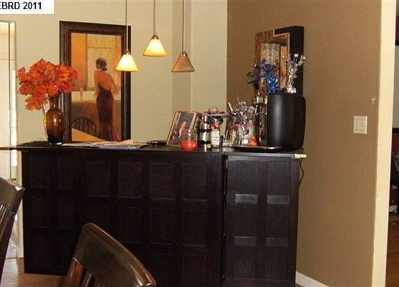 3rd image of 4833 Shetland Ave