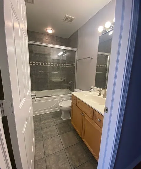 807 W 14th Pl #3B — Photo 14