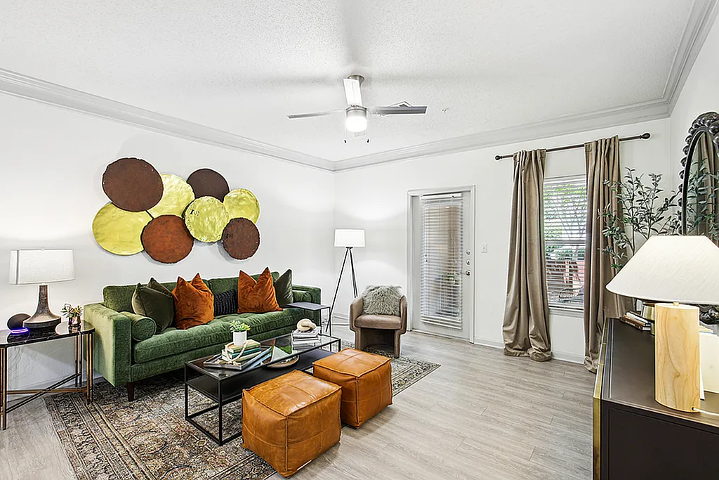 Halston McDonough — Photo 4