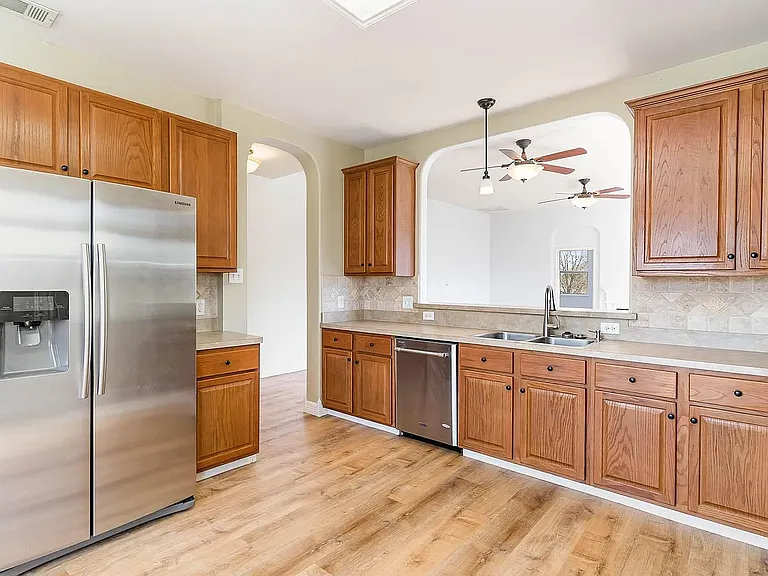1300 Clear Creek Dr — Photo 11