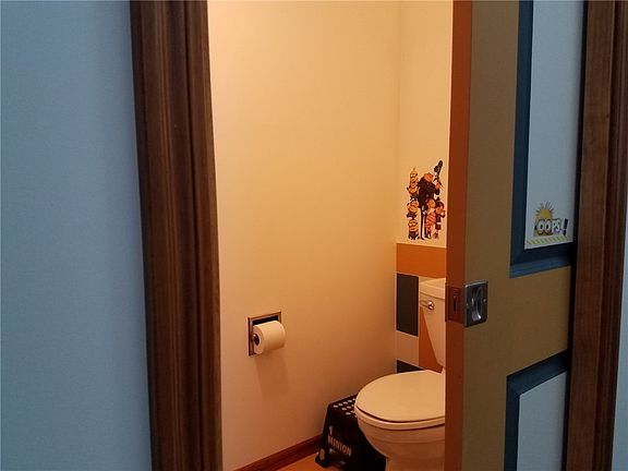 5th image of 16684 481st St