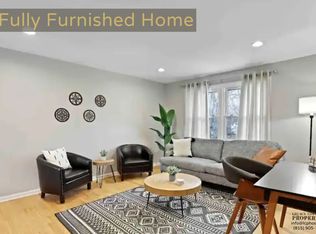 1523 Bates Ln, Schaumburg, IL 60193
